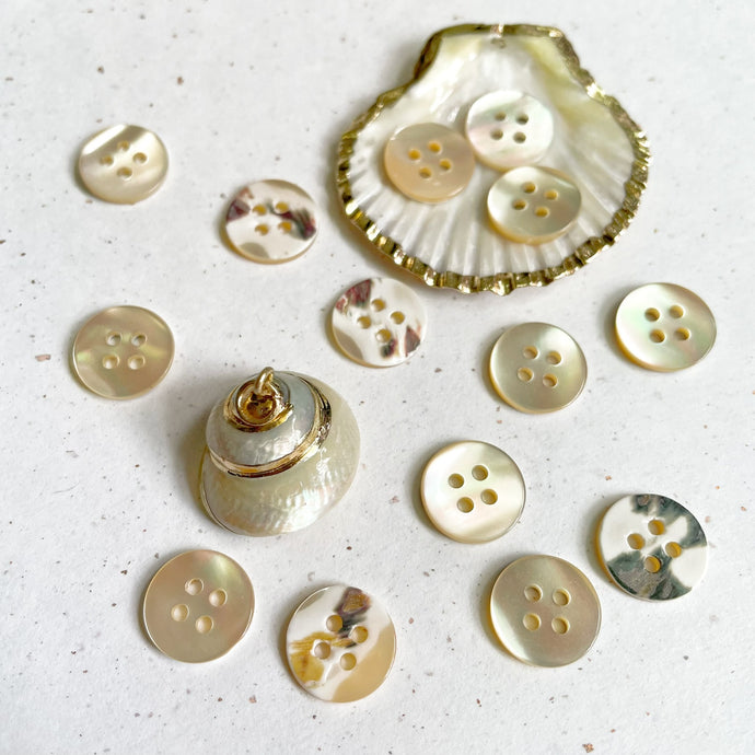 Types of Natural Buttons