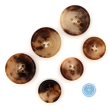 Load image into Gallery viewer, (3 pieces set) 15mm &amp; 20mm Natural Blonde Horn Buttons
