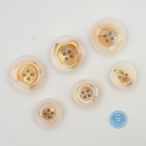 (3 pieces set) 15mm & 20mm Buttons made of Recycled Shell in Beige