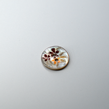 Load image into Gallery viewer, (3 pieces set) 11mm &amp; 15mm Japan Akoya shell with 2-tone flower
