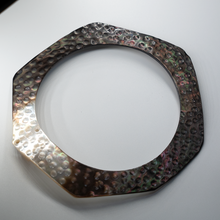 Load image into Gallery viewer, (1 pieces) 78mm Giant Mother of Pearl Buckle
