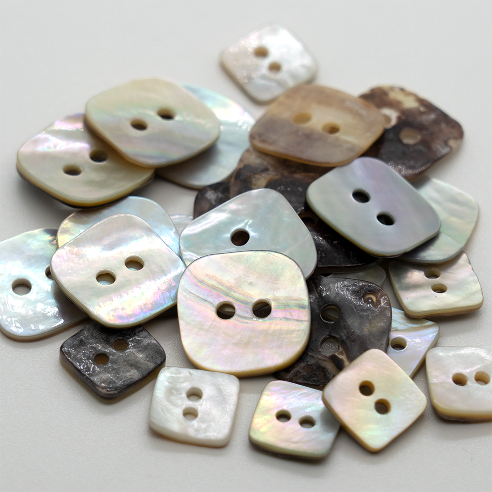 (3 pieces set) 10mm - 29mm Square Akoya shell