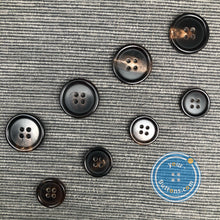 Load image into Gallery viewer, (3 pieces set)15mm - 30mm Classic 4hole horn suit button shiny dark brown
