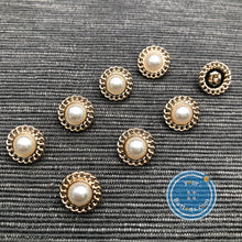 Load image into Gallery viewer, (3 pieces set) Metal shank button with Chain around and pearl top gold &amp; silver
